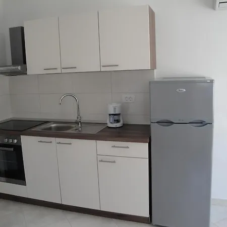 Apartments Linda Trogir Exterior photo