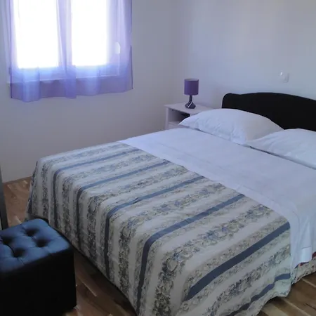 Apartments Linda Trogir Exterior photo